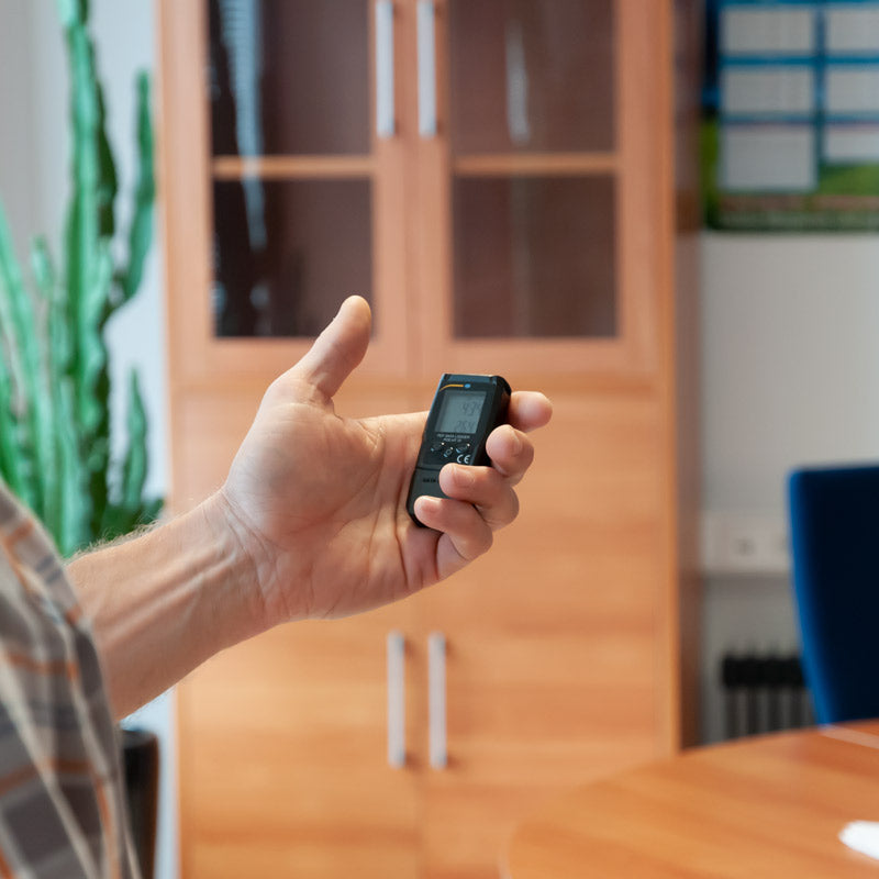 Termo-higrómetro PCE-HT 72