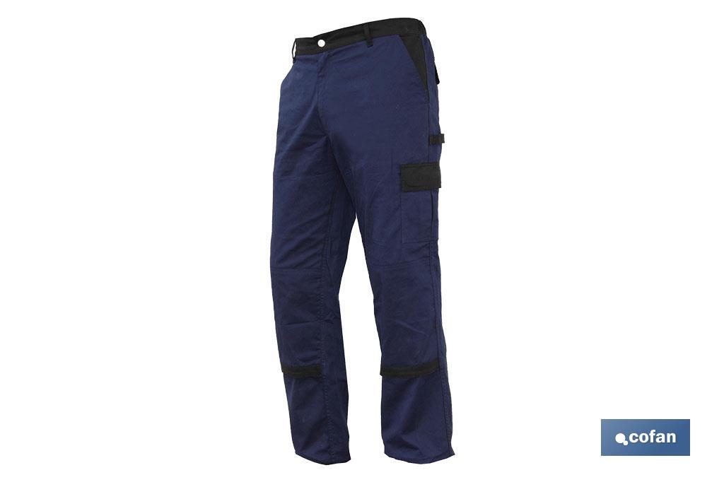 Calças De Trabalho | Flex | Modelo Jano | Slim Fit | Composição 97,76% Algodão e 2,24% Elastano | Cor Azul Marinho/Preto