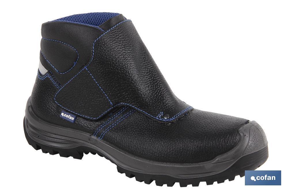 Bota de Pele | Cor negro | Fecho de Velcro | Segurança S3 | Modelo Urian | Biqueira de Carbono Light
