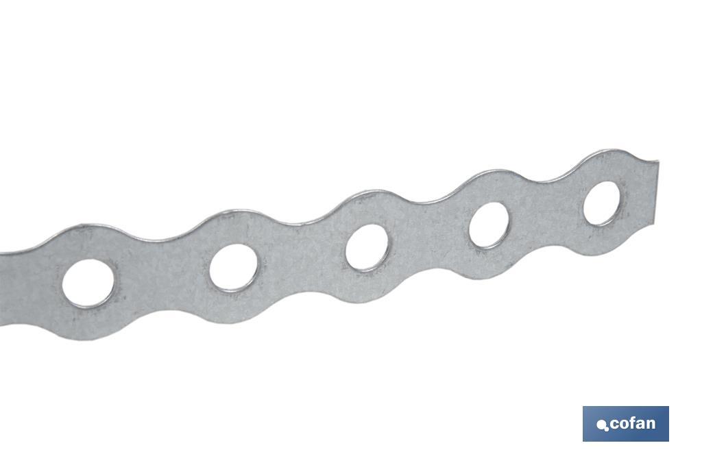 Rolo de fita perfurada de aço galvanizado | Medidas: 17 mm x 0,8 mm x 10 m