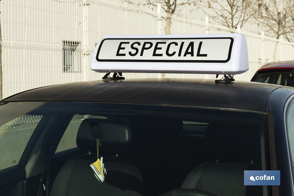 Sinal de aviso de acompanhamento de veículo especial V21 | Material: resina