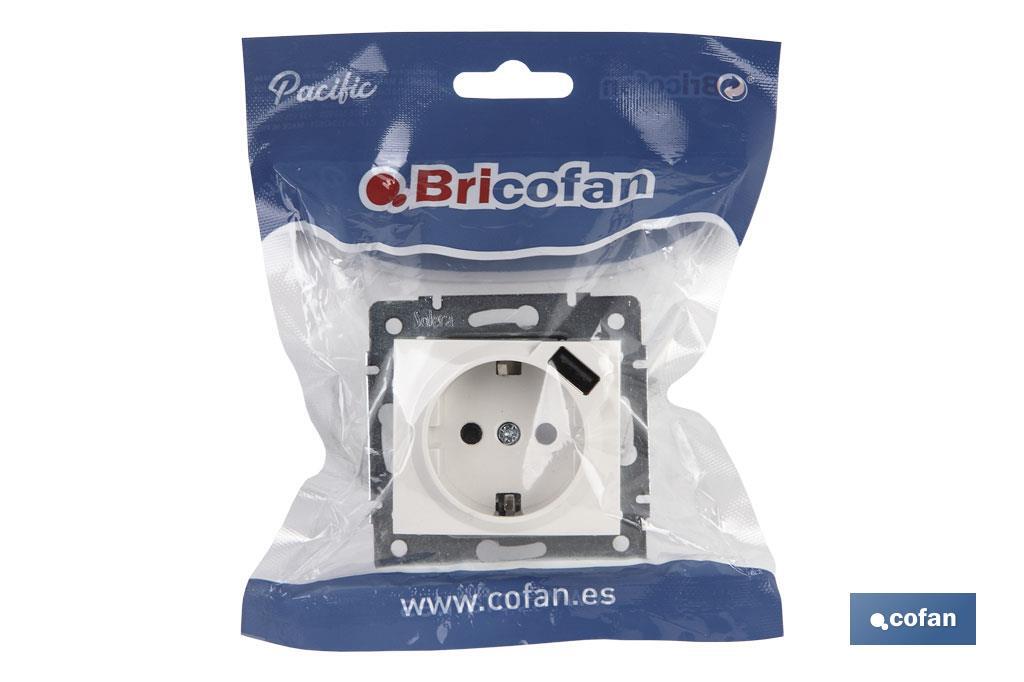TOMADA FICHA 2P+T COM OBTURADOR ENTRADA USB