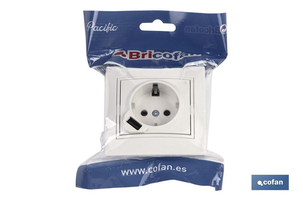 TOMADA FICHA 2P+T COM OBTURADOR ENTRADA USB